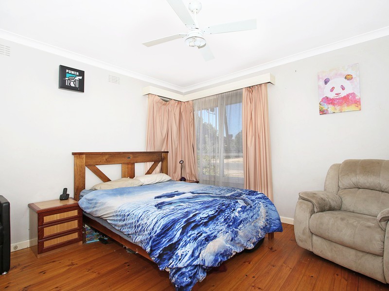 16 Monds Avenue, Benalla VIC 3672