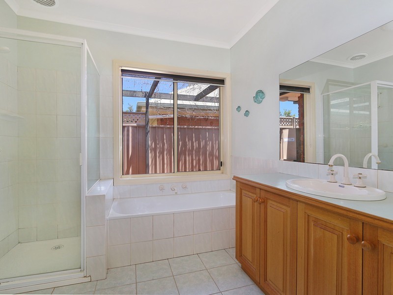14 Exton Crescent, Benalla VIC 3672