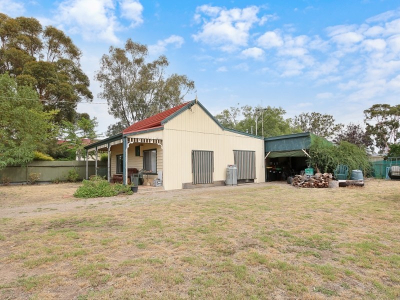 15 Commercial Road, Benalla VIC 3672