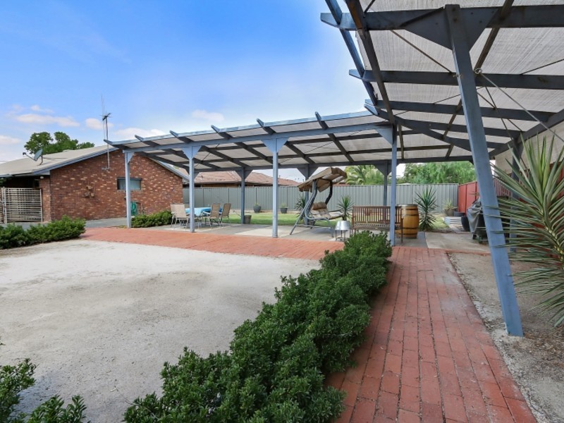 105 Coish Avenue, Benalla VIC 3672