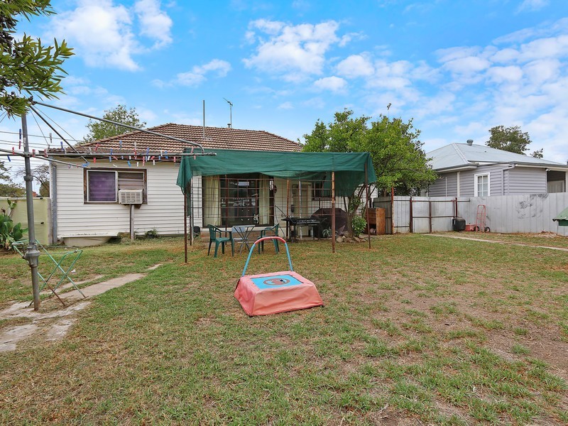 8 Tomkins Parade, Benalla VIC 3672