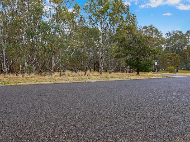 11 Psaltis Parade, Benalla VIC 3672