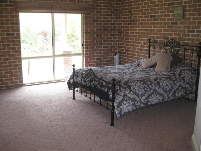 37 Olivers Road, Benalla VIC 3672