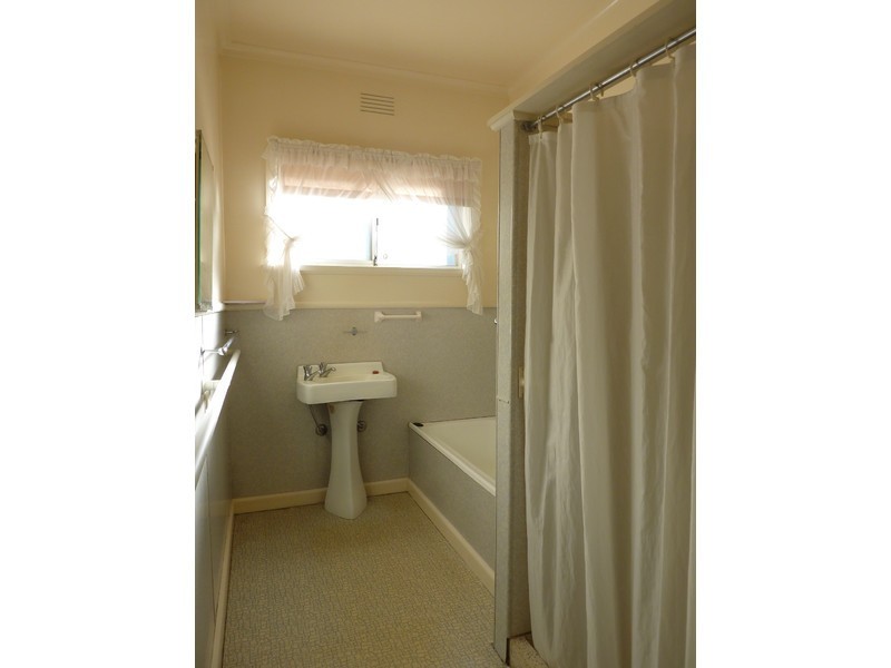 12 Walker Street, Benalla VIC 3672