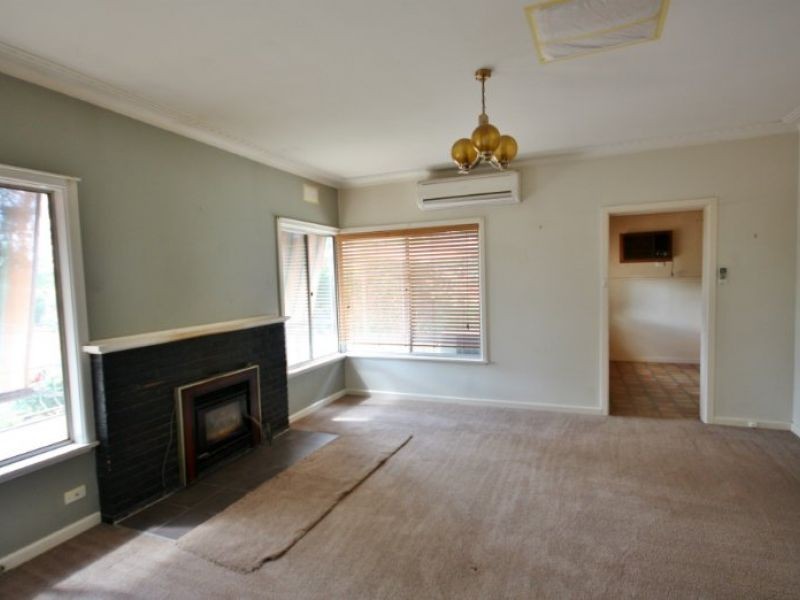 21 Halls Road, Goorambat VIC 3725