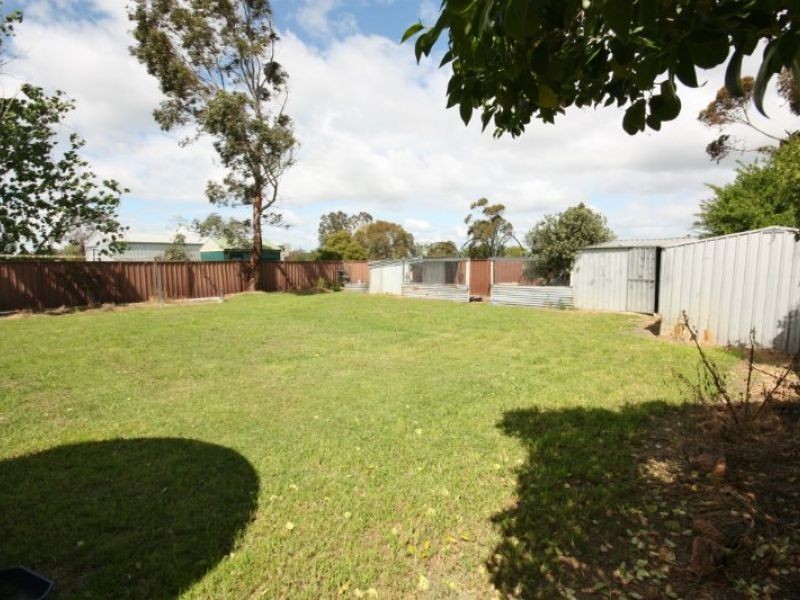 21 Halls Road, Goorambat VIC 3725