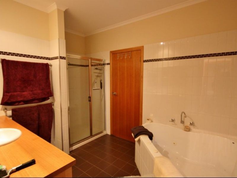 29 McNulty Drive, Benalla VIC 3672