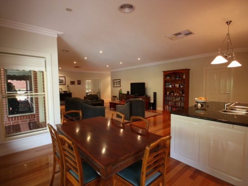 9 Quantrill Avenue, Benalla VIC 3672