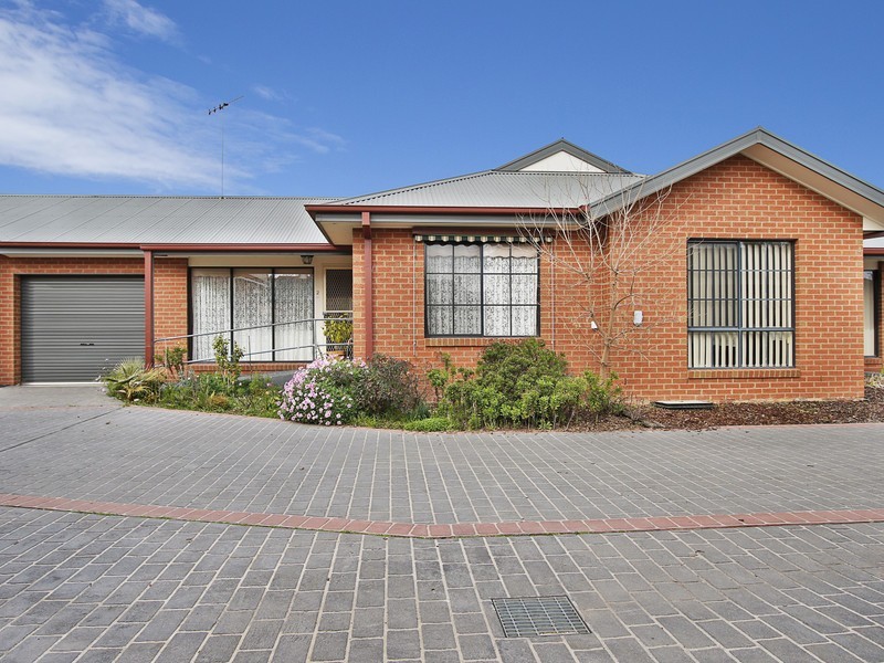 2/14 Carrier Street, Benalla VIC 3672