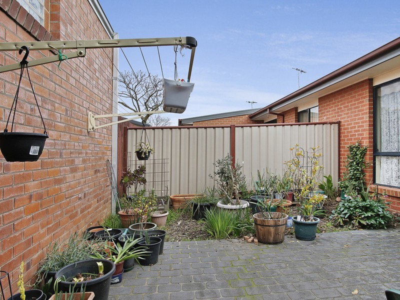 2/14 Carrier Street, Benalla VIC 3672