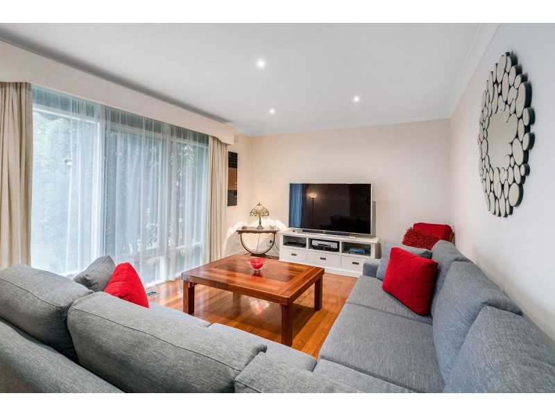 1/300 Koornang Road, Carnegie VIC 3163