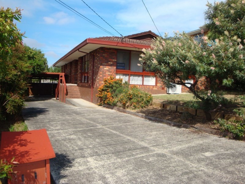 32 Chivers Avenue, Glen Waverley VIC 3150