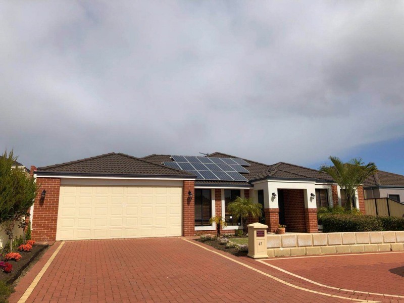 47 Plumwood Avenue, Hammond Park WA 6164