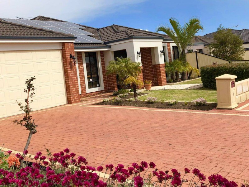 47 Plumwood Avenue, Hammond Park WA 6164