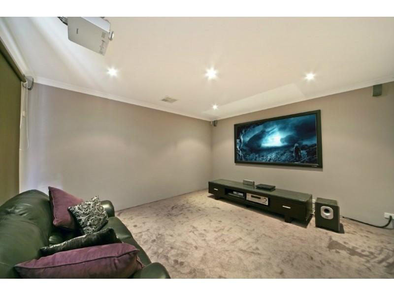 47 Plumwood Avenue, Hammond Park WA 6164