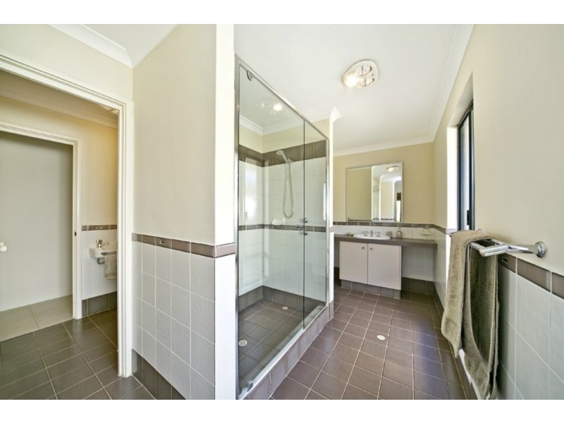 47 Plumwood Avenue, Hammond Park WA 6164