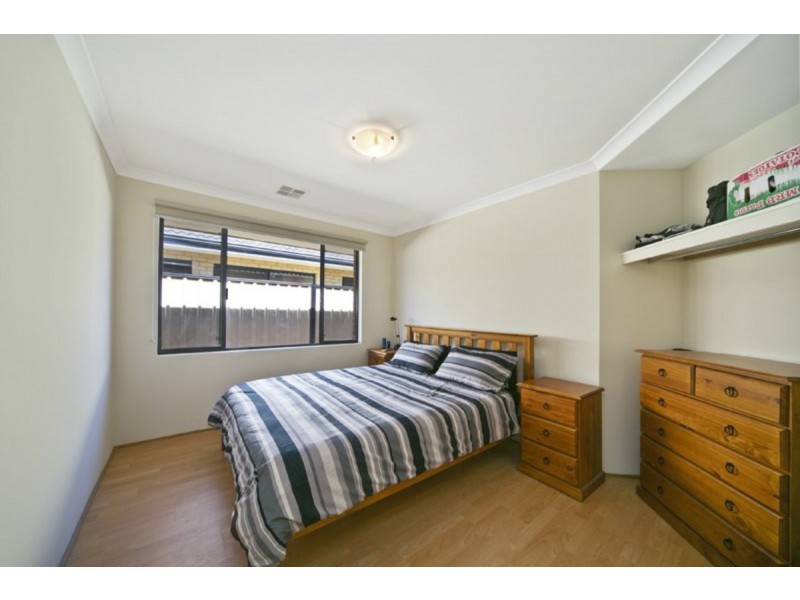 47 Plumwood Avenue, Hammond Park WA 6164