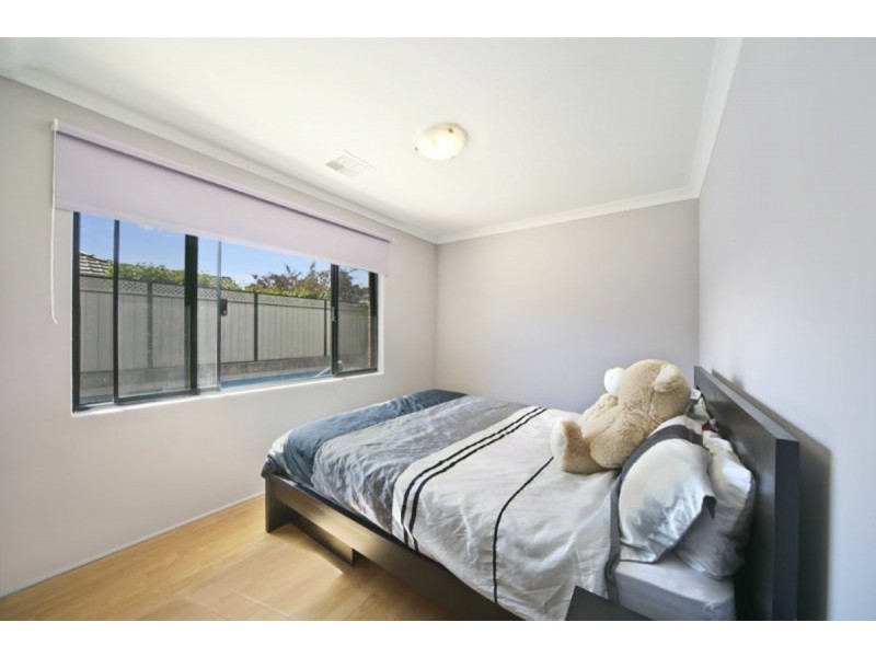 47 Plumwood Avenue, Hammond Park WA 6164