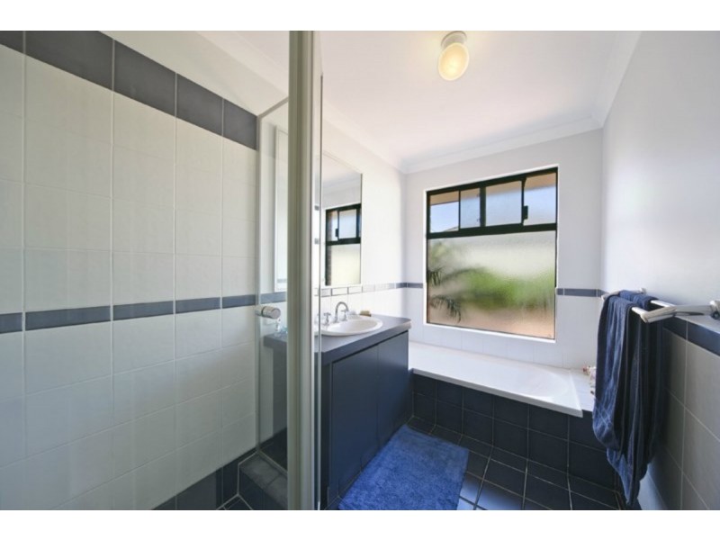 47 Plumwood Avenue, Hammond Park WA 6164