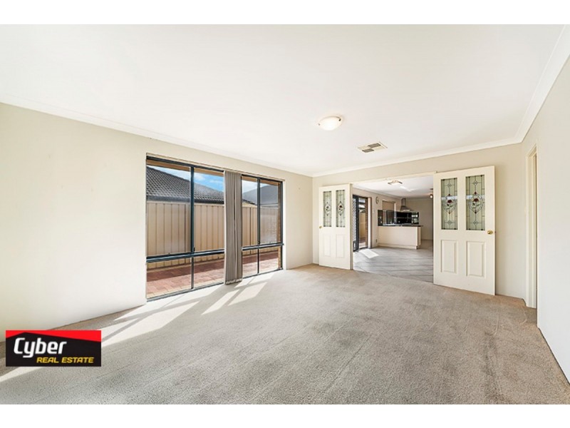 9 Danaine Street, Success WA 6164