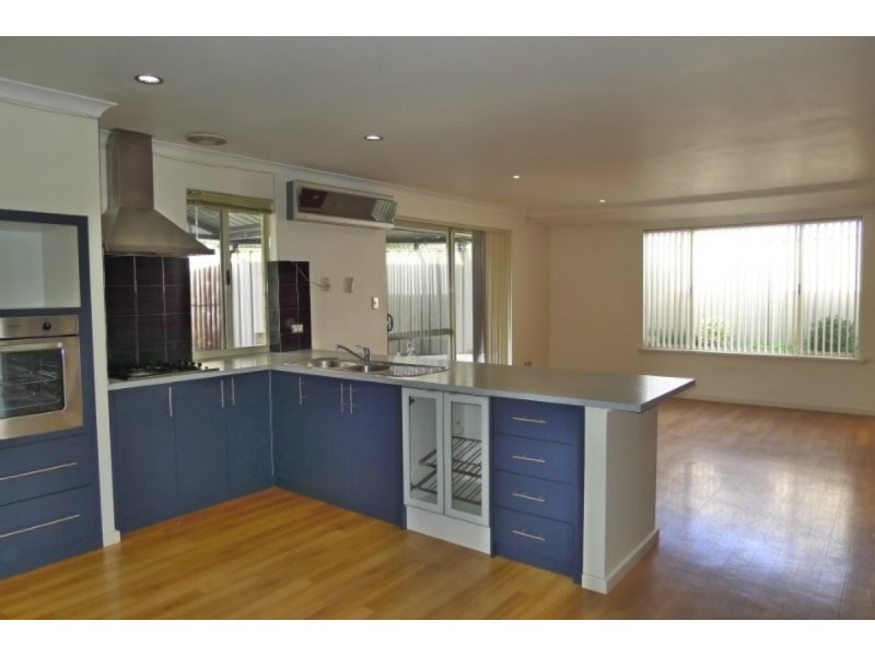 21 Amherst Road, Canning Vale WA 6155