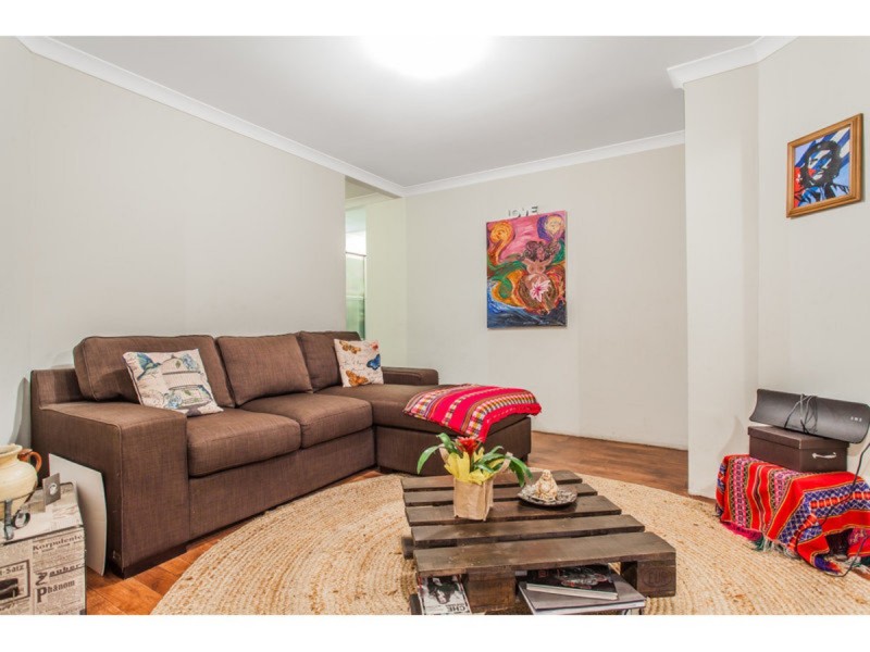 13 Salter Place, Parmelia WA 6167