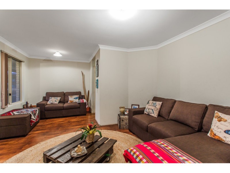 13 Salter Place, Parmelia WA 6167