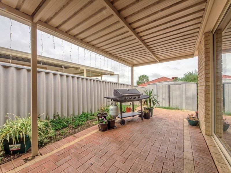 13 Salter Place, Parmelia WA 6167
