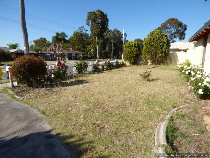 182 Berehaven Avenue, Thornlie WA 6108