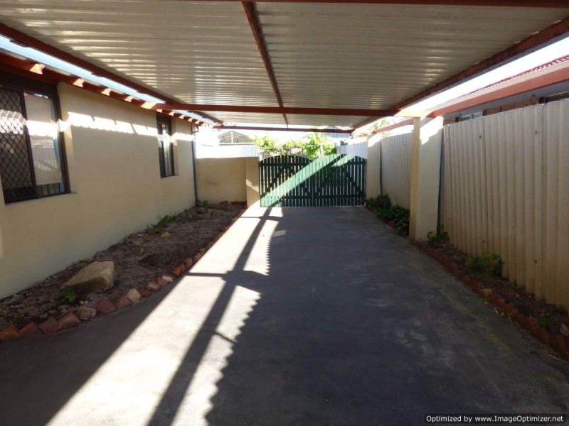 182 Berehaven Avenue, Thornlie WA 6108