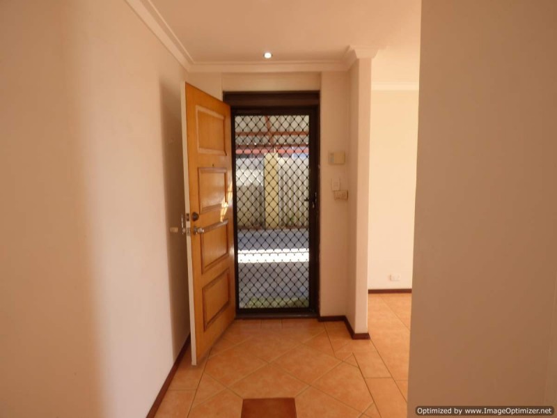 182 Berehaven Avenue, Thornlie WA 6108