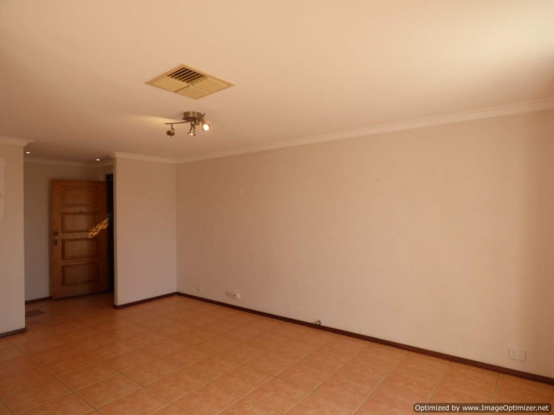 182 Berehaven Avenue, Thornlie WA 6108