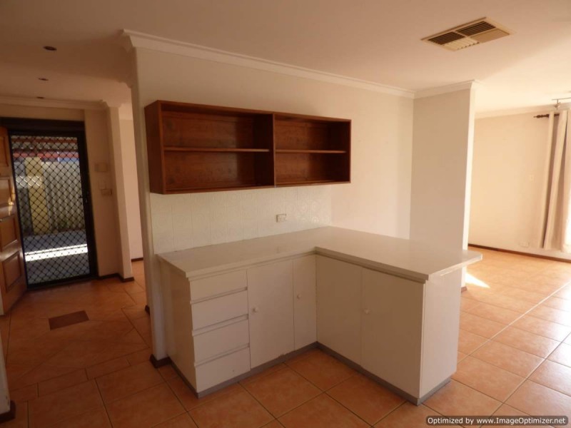 182 Berehaven Avenue, Thornlie WA 6108