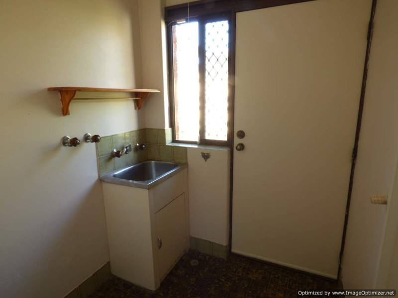 182 Berehaven Avenue, Thornlie WA 6108