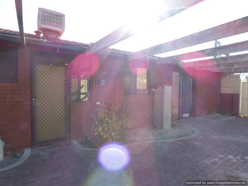 182 Berehaven Avenue, Thornlie WA 6108