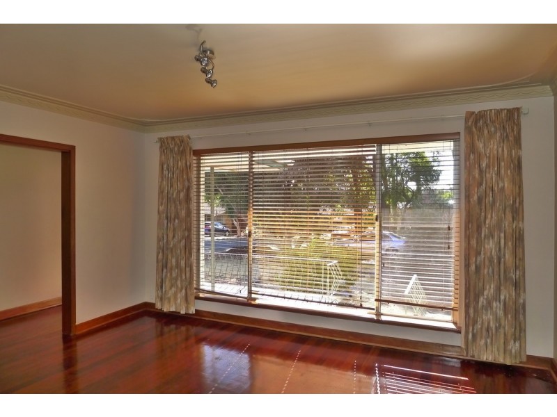 10 Esther Place, Gosnells WA 6110