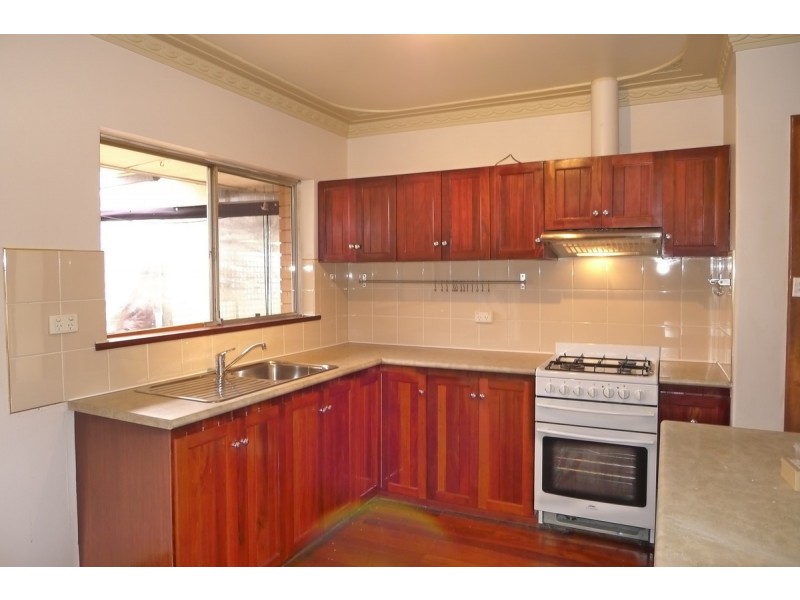 10 Esther Place, Gosnells WA 6110