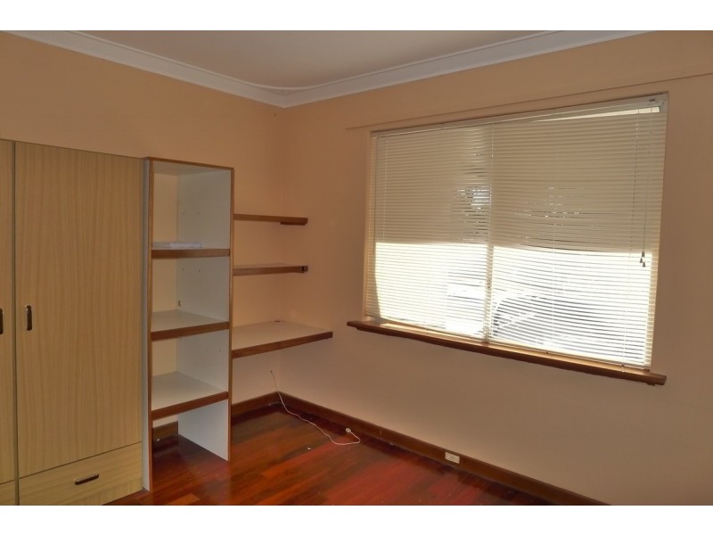 10 Esther Place, Gosnells WA 6110