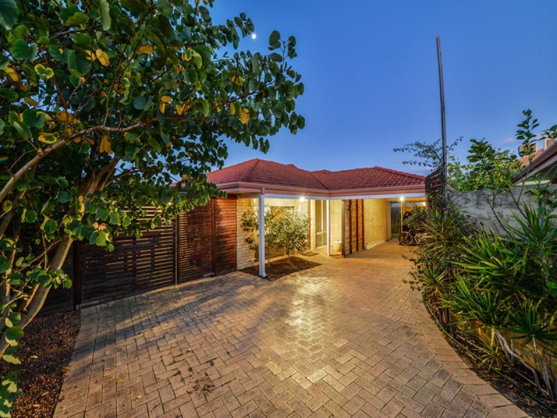8B Bungaree Road, Wilson WA 6107