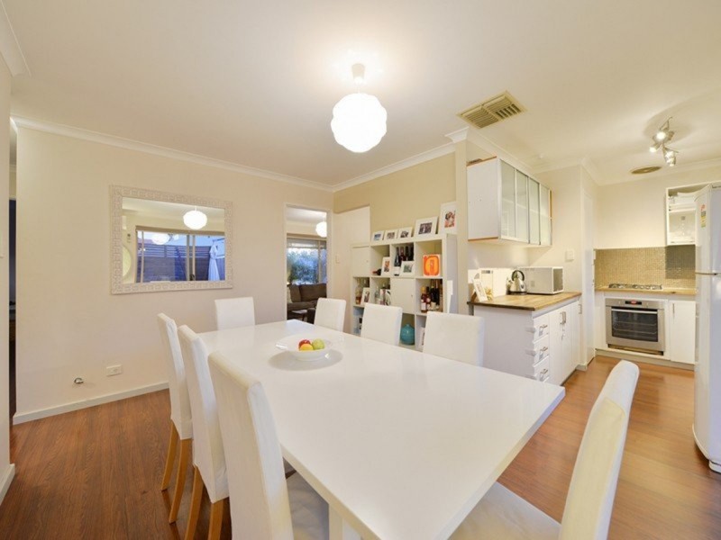 8B Bungaree Road, Wilson WA 6107