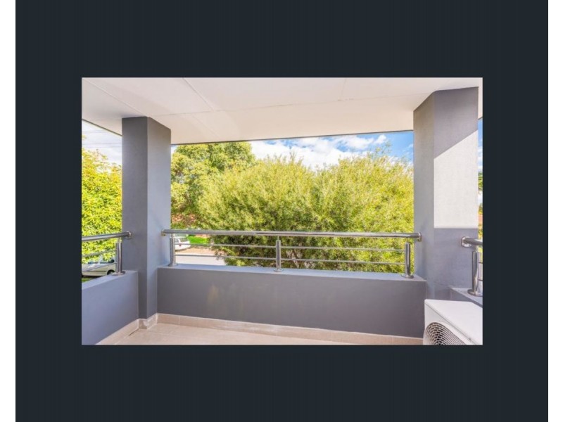 1/9 Somers Street, Belmont WA 6104