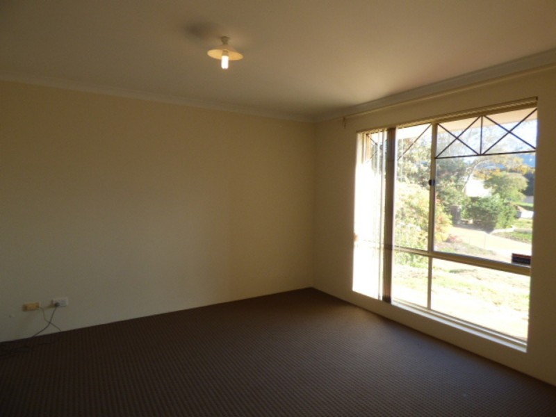 9 Ballater Heights, Bibra Lake WA 6163