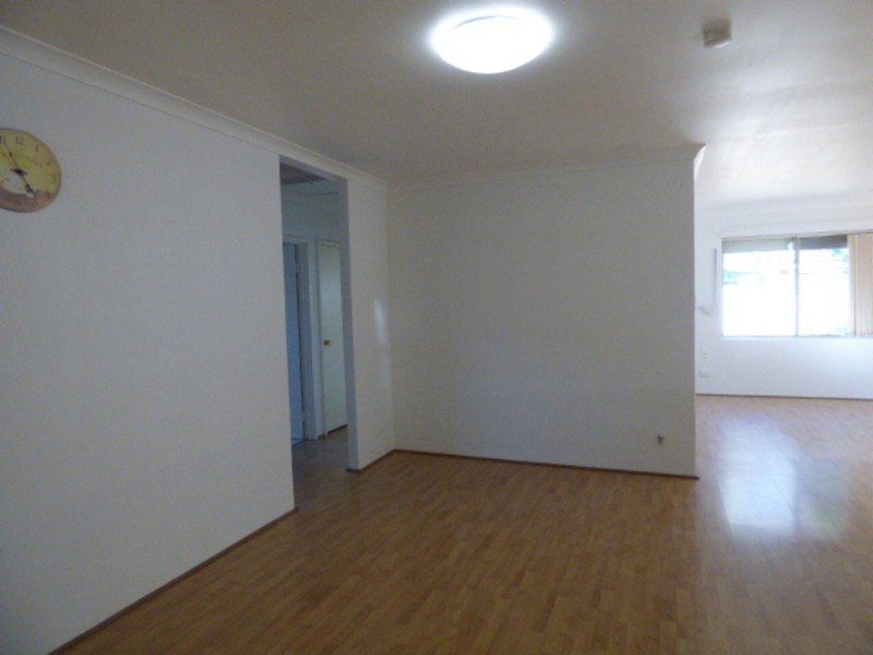 16 Chisholm Circle, Seville Grove WA 6112