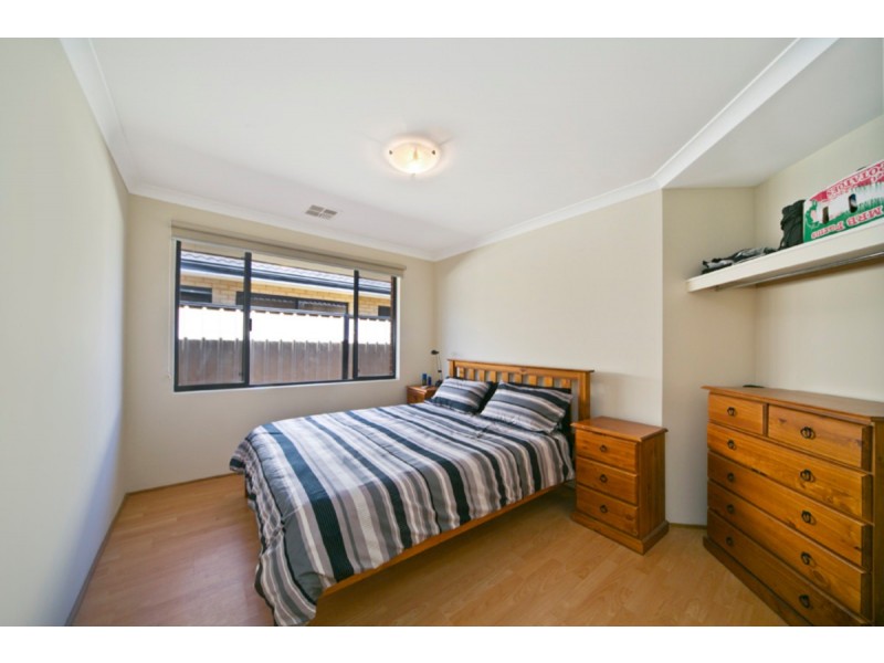 47 Plumwood Avenue, Hammond Park WA 6164