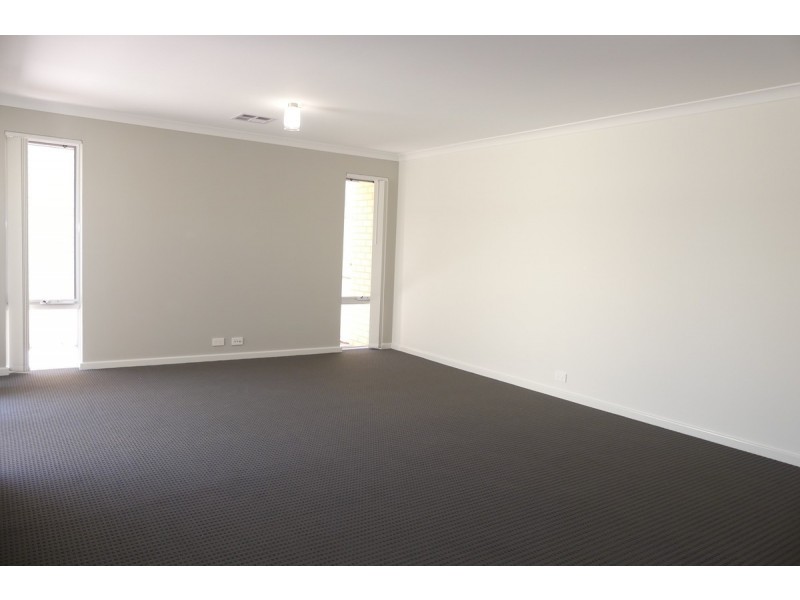 27 Hooson Way, Wilson WA 6107