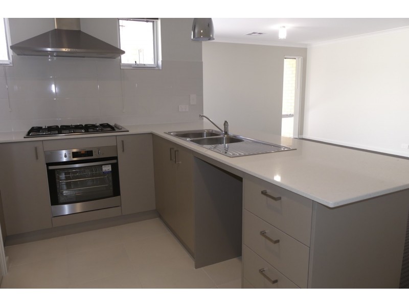 27 Hooson Way, Wilson WA 6107