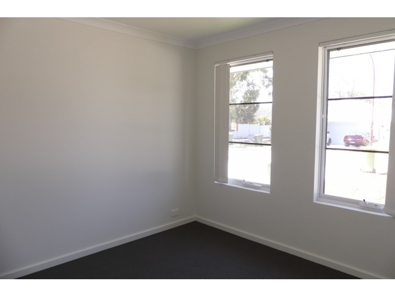 27 Hooson Way, Wilson WA 6107