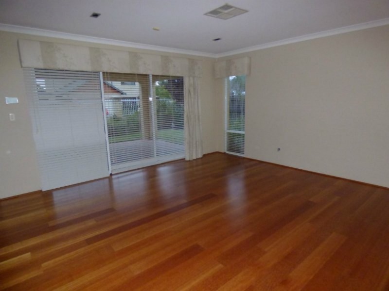 34 Brennan Avenue, Canning Vale WA 6155