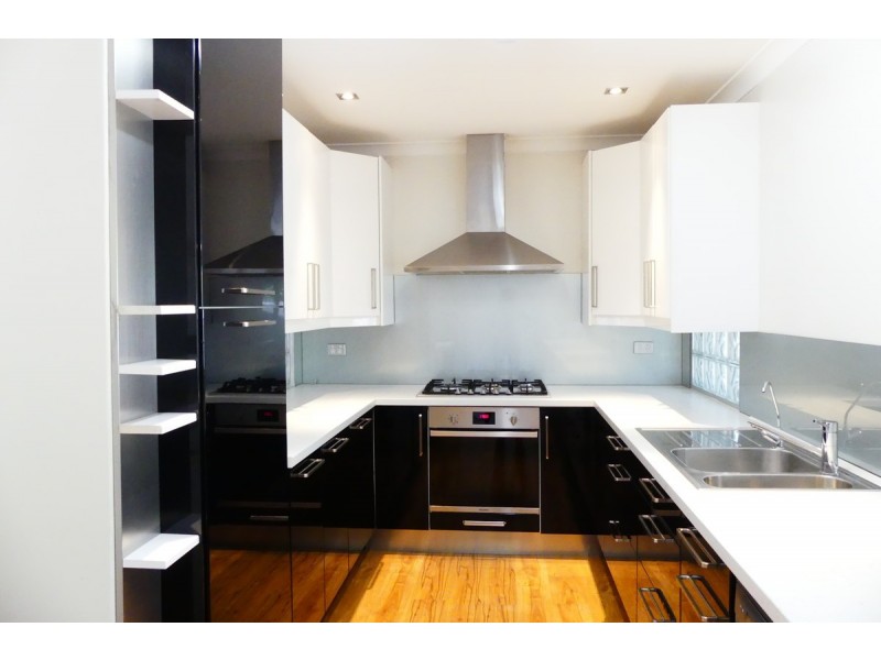 40 Romney Way, Parkwood WA 6147