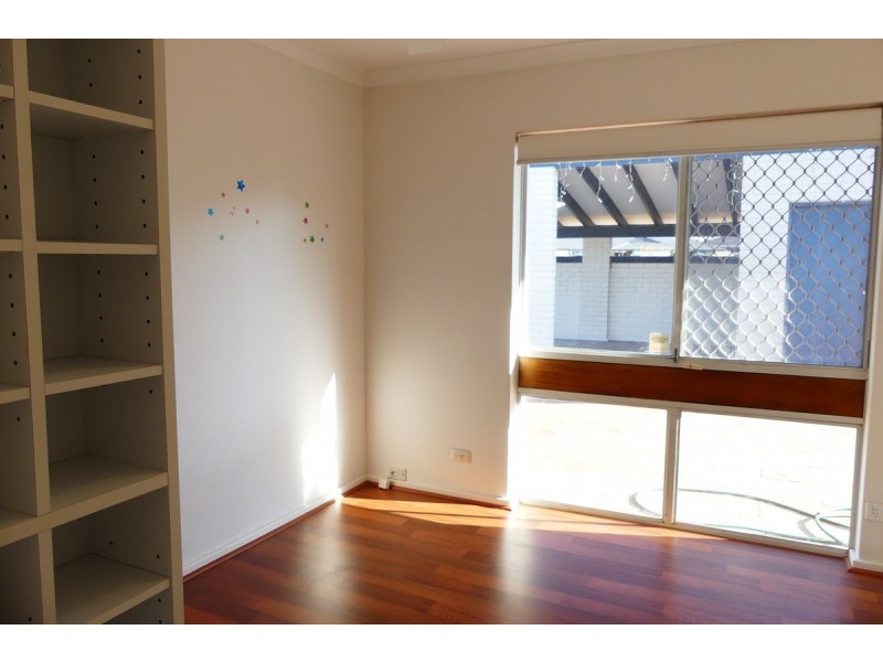 40 Romney Way, Parkwood WA 6147